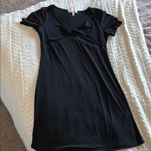 Black short sleeve dress